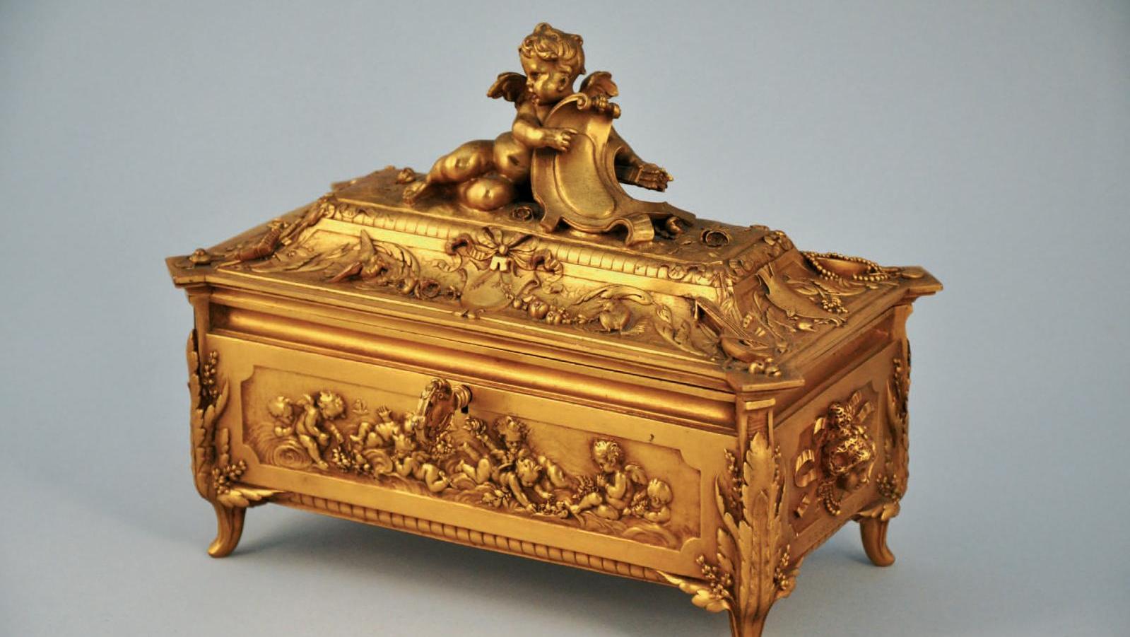 Coffret à bijoux en bronze doré et ciselé, époque Napoléon III, style XVIIIe, 17,5... Coffrets et boîtes à bijoux 