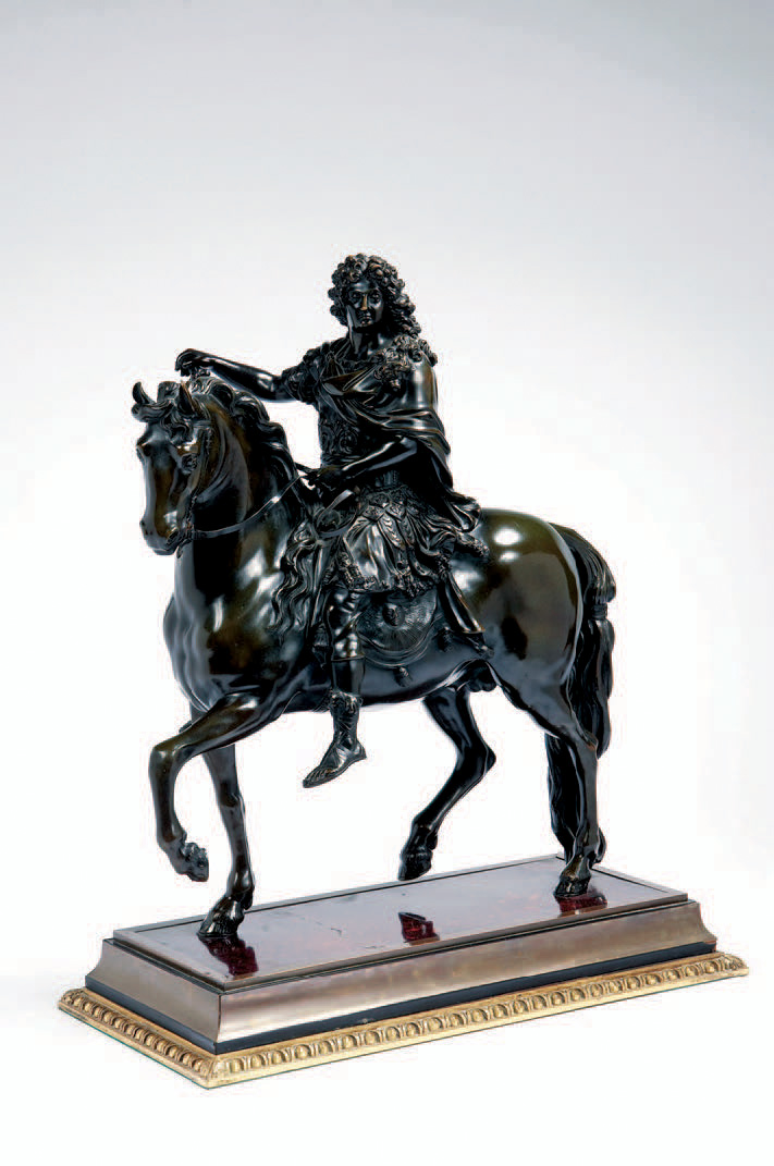Statue équestre de Louis XIV d’après Girardon, XIXe siècle, bronze, 49,5 x 42 cm.Paris, Hôtel Marcel-Dassault, 11 décembre 2007. Artcurial, Le Fur, Po