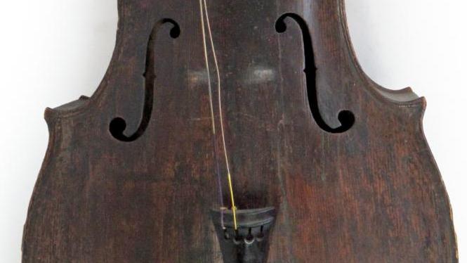 Carlo Antonio Tononi (actif à Venise de 1728 à 1768), violoncelle, épicéa, hêtre... Concerto pour violoncelle baroque
