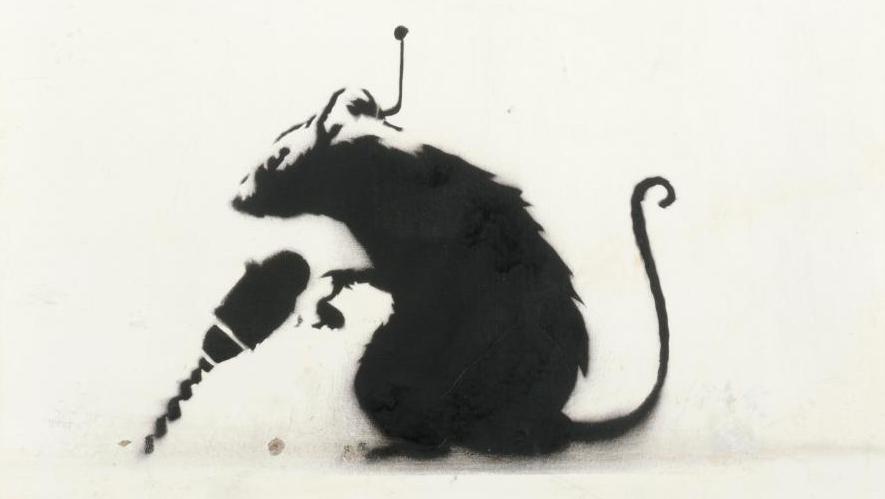 Banksy (né en 1975), Drill Rat, 2002, acrylique et pochoir sur plâtre, 63 x 45 x 6,5 cm.... Le rat de Banksy, héraut des temps modernes