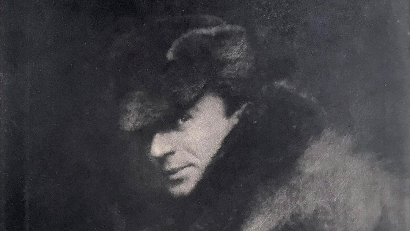 Otto Wegener (1849-1924), Portrait d’Edward Steichen en pilote automobile, 1906, épreuve... Steichen photographié par Wegener retourne chez Rodin