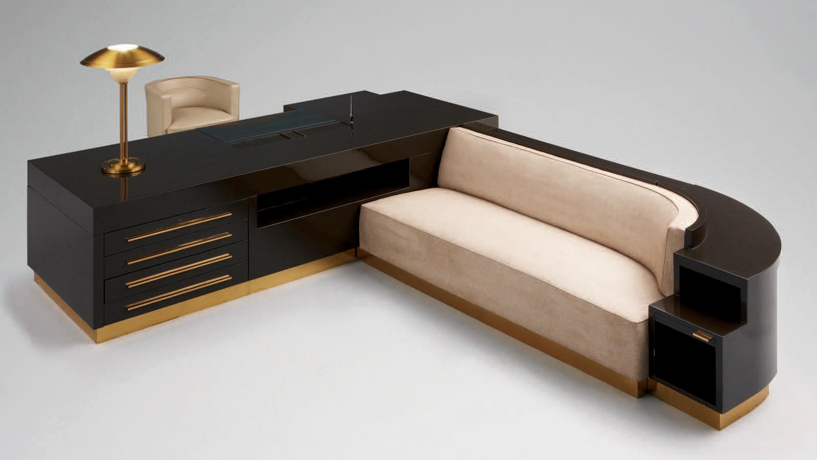 Michel Roux-Spitz (1888-1957), bureau-canapé-meuble de rangement en bois laqué Duco... La ligne claire