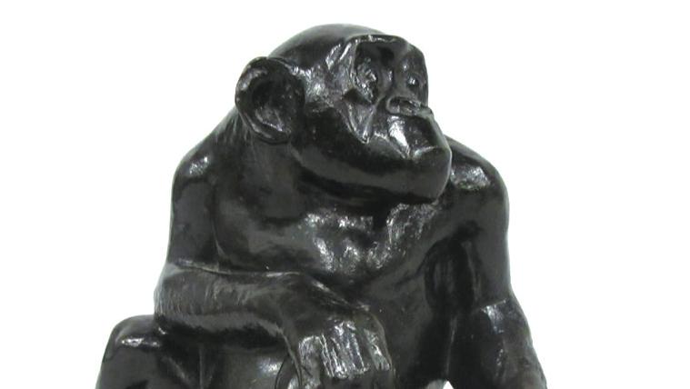 Georges-Lucien Guyot (1885-1973), Chimpanzé assis, épreuve en bronze, fonte à cire... Exotique mais point fauve