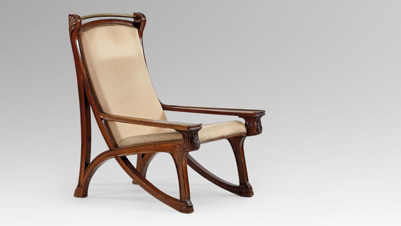 Abel Landry (1871-1923), "Flâneuse" armchair, model "43", 1902, carved varnished... Abel Landry's Armchair Joins the Musée d'Orsay