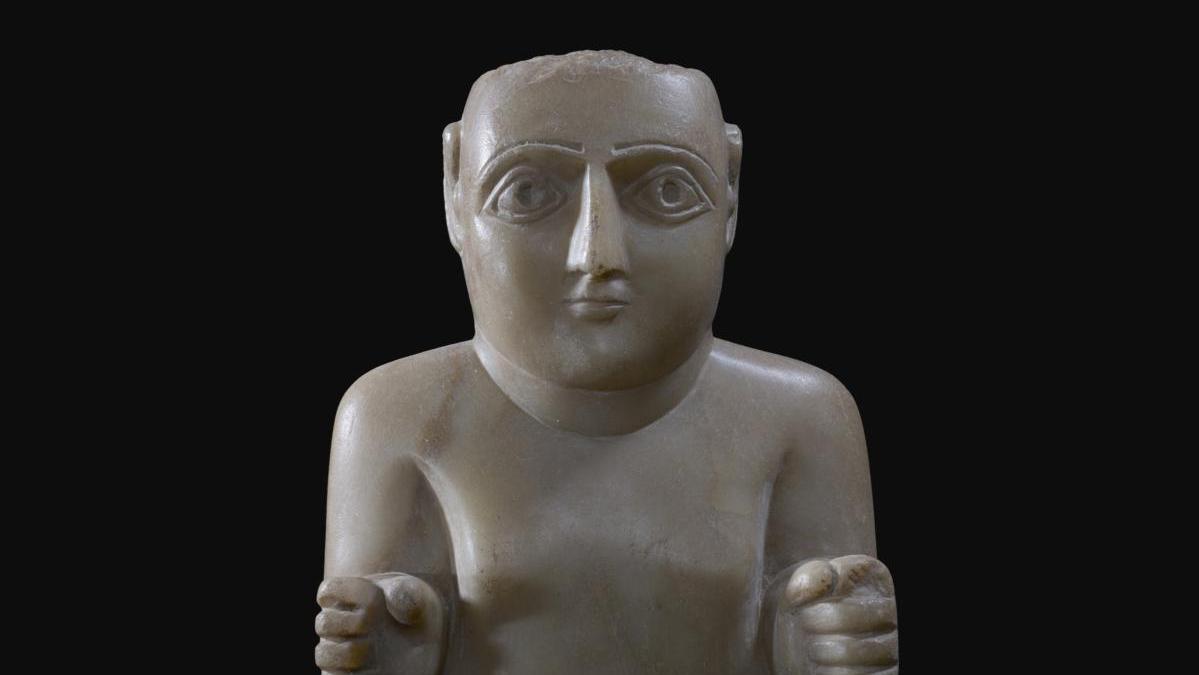 Statuette d’homme debout avec inscription en écriture sud-arabique, IIe siècle av.... Des antiquités sur le retour