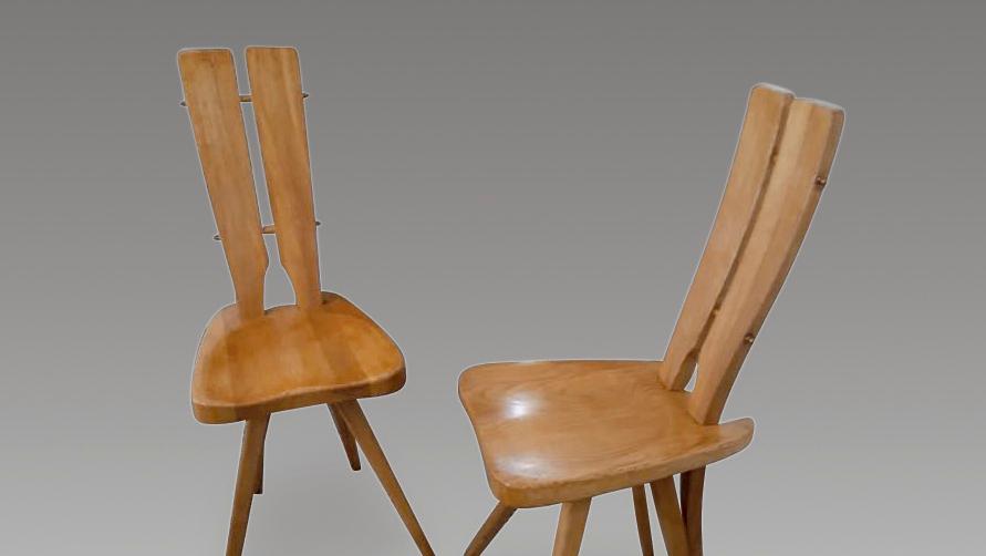 Carlo Mollino (1905-1973), vers 1947, paire de chaises en chêne modèle «Casa del... Carlo Mollino, ou la ligne organique de l’après-guerre