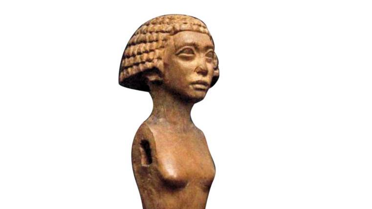 Égypte, XVIIIe-XVIIe siècle av. J.-C., XIIe-XIIIe dynastie. Statuette en bois représentant... Une statuette égyptienne au charme millénaire