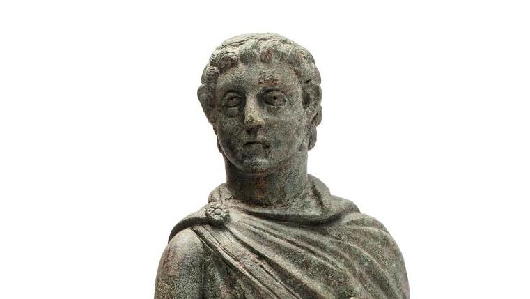 Art romain, Ier-IIIe siècle. Statuette d’un centurion, bronze, h. 27 cm. Adjugé :... Les armes et souvenirs historiques de Gilles Grimm