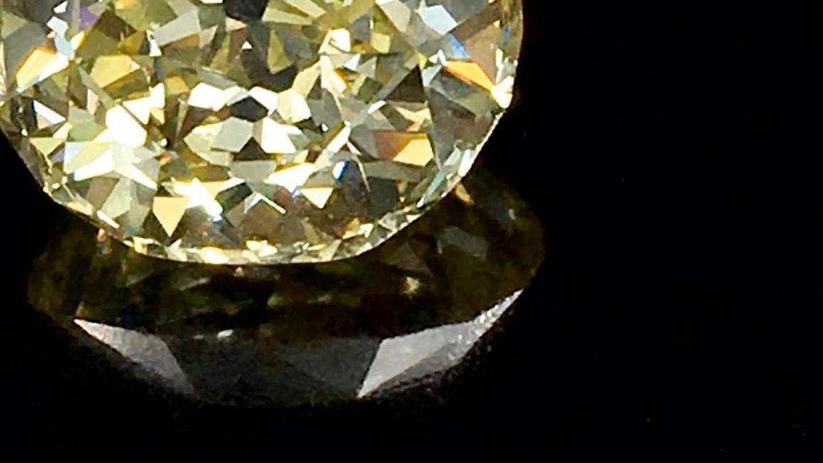   Un diamant jaune d’or