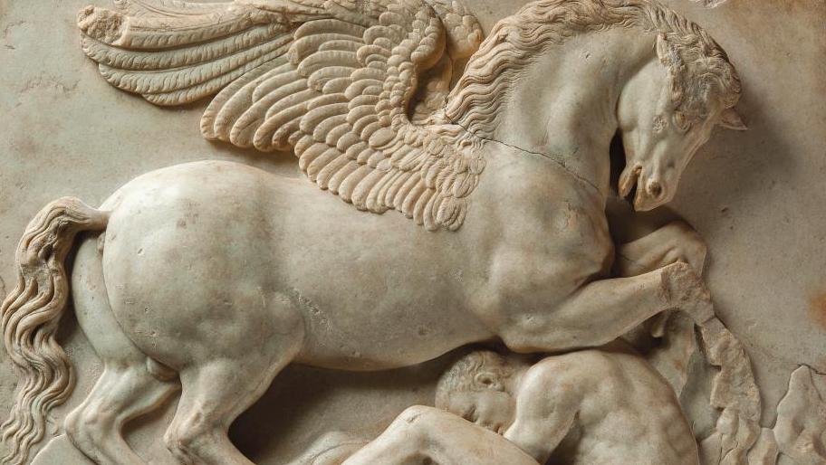 Bas-relief antique en marbre sculpté représentant Pégase, Bellérophon à ses pieds,... Bas-relief antique