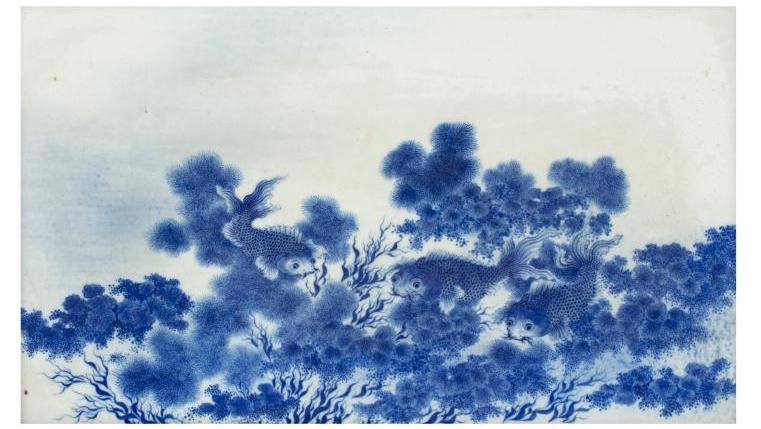 Chine, période République, dans le style de Wang Pu. Paire de panneaux en porcelaine... La Chine en bleu et blanc, le Vietnam en rouge