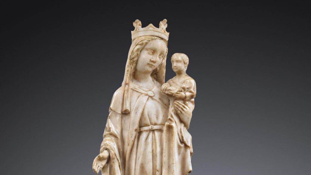 Île-de-France, première moitié du XIVe, Vierge à l’Enfant, albâtre, traces de dorure... De l’Ile-de-France médiévale au cœur de l’Afrique noire