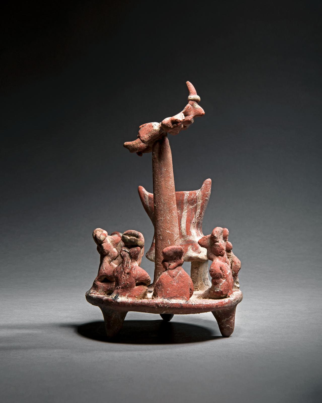 Volador, culture Nayarit, Mexique occidental, protoclassique, 100 av. J.-C.-250 apr. J.-C., céramique à engobe brun-rouge et blanc crème, h. : 18,4, d