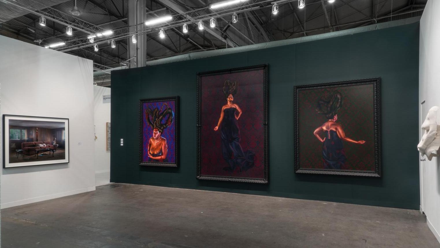 Vue du stand de la galerie Templon à l’Armory Show 2017 avec des œuvres de Gregory... The Armory Show Succès et limites de  la foire new-yorkaise