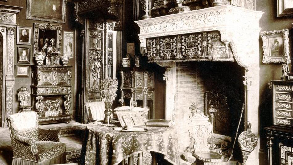 Ancien Petit Salon du baron Gaillard, côté cheminée, vers 1890. La Renaissance de l’hôtel Gaillard