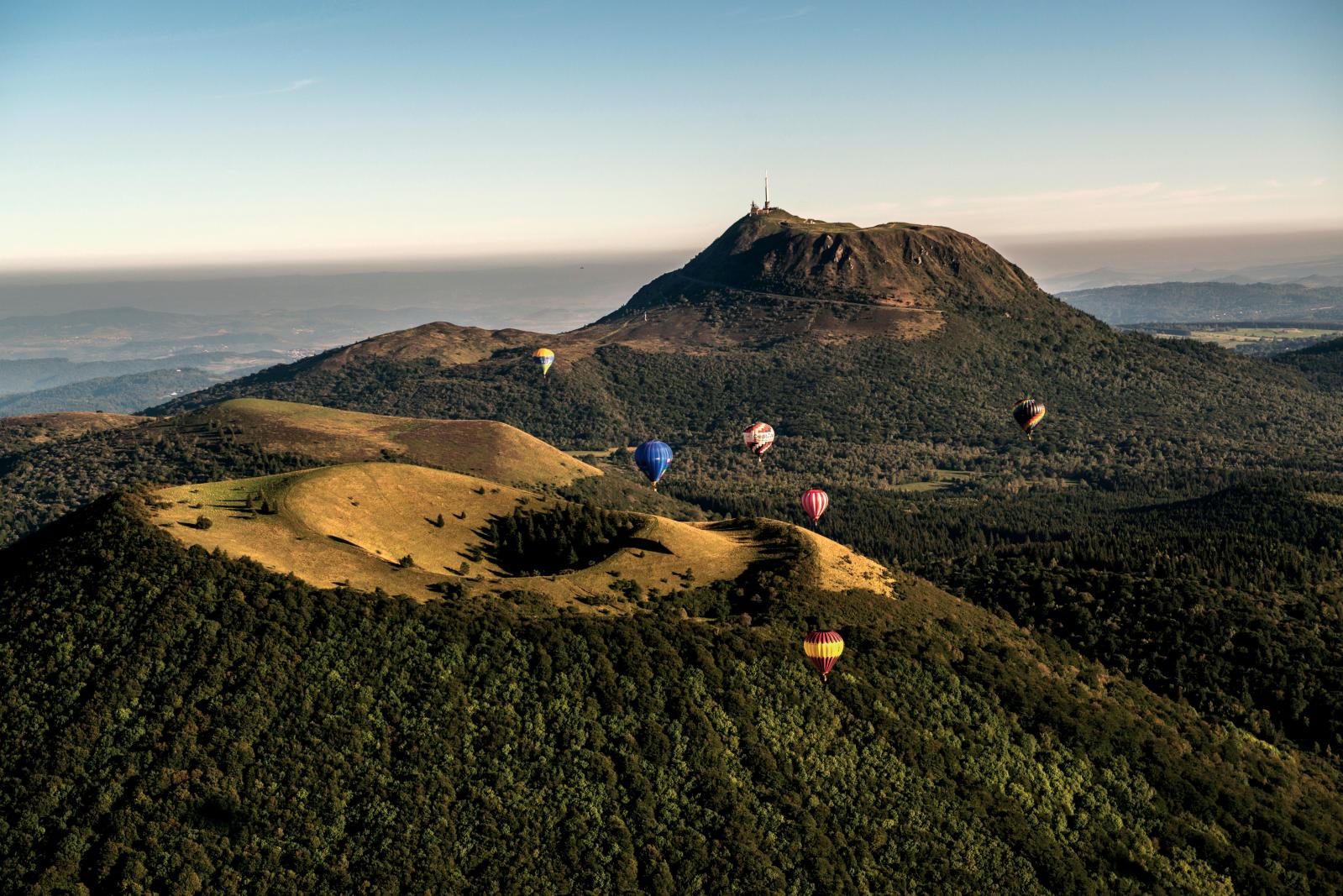 Les volcans de la chaîne des Puys. Leur candidature est présentée à l’Unesco cet été.