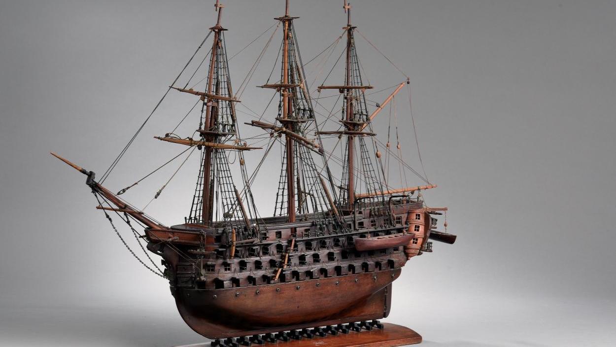 Maquette d’instruction d’un vaisseau à 100 canons, vers 1800, acajou, bouteilles... Aux origines des maquettes navales