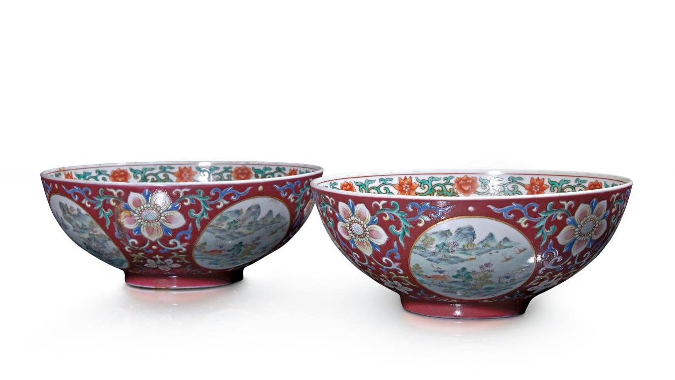 Chine, époque Jiaqing (1796-1820), paire de bols en porcelaine émaillée polychromede... Voyages de la Chine  de Jiaqing à la Russie néoclassique