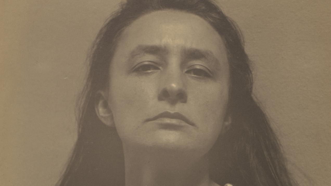 Alfred Stieglitz (1864-1946), Georgia O'Keeffe, 1918, photographie 24,3 x 19,2 cm,... Georgia O’Keeffe fantastique et visionnaire