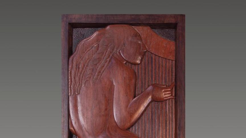 Attribué à Ivan Mestrovic (1883-1962), La Femme à la harpe, panneau sculpté en haut... De Romeda au vosne-romanée, un marathon cannois