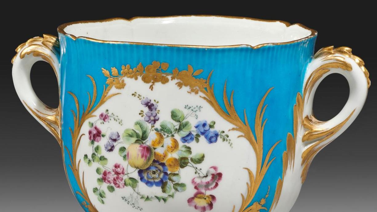 Sèvres, plateau du déjeuner des «Portraits de la famille royale» en porcelaine, forme... Des choix récompensés