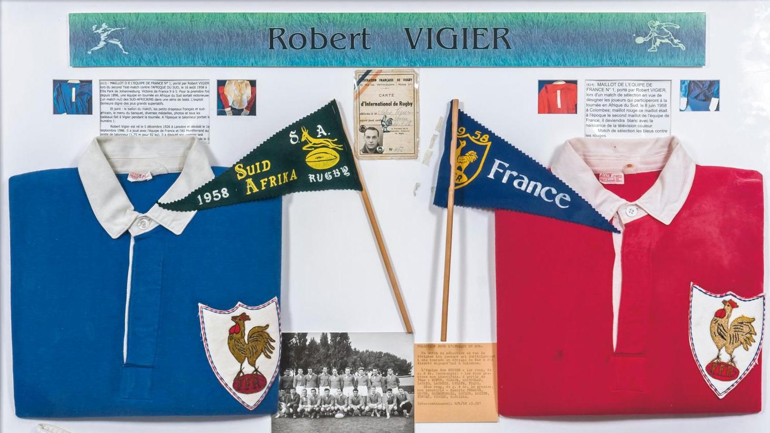 Ensemble de deux maillots de l’équipe de France «n° 1», ayant appartenu à Roger Vigier,... Le grand chelem à Toulouse