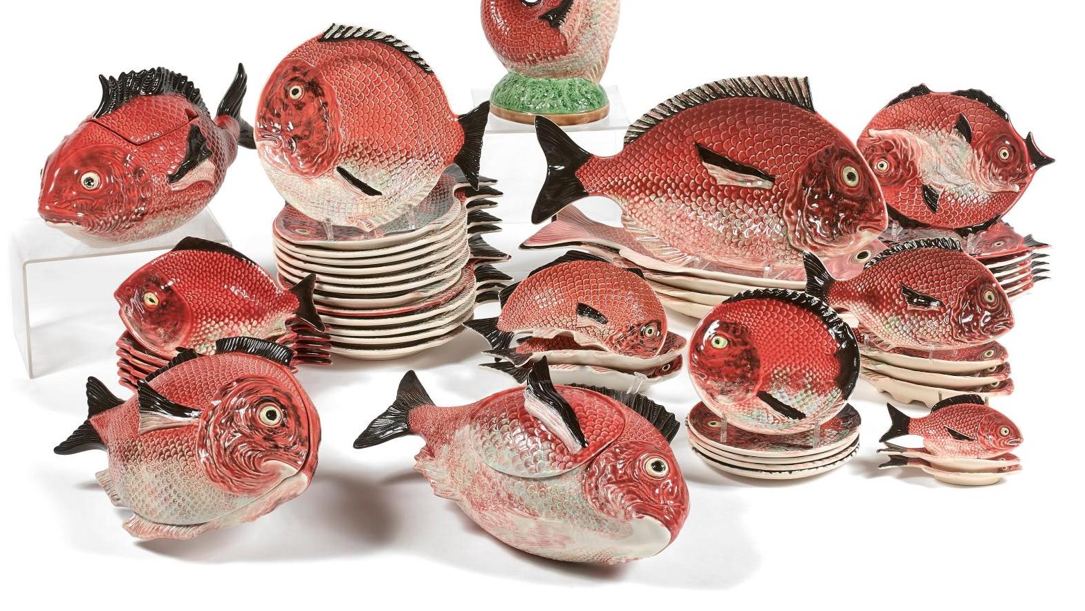 Portugal. Partie de service de table en faïence polychrome en forme de poissons.... Souvenirs d’une princesse