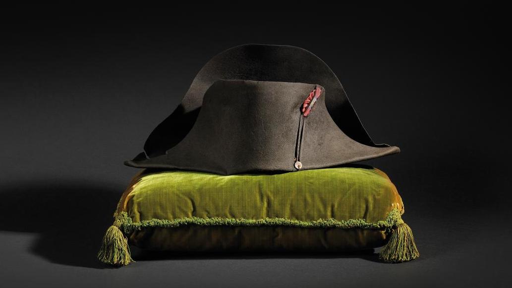 €1,500,000The Emperor's "French" bicorn hat in felt, known as a "black beaver", decorated... Napoleon I Forever