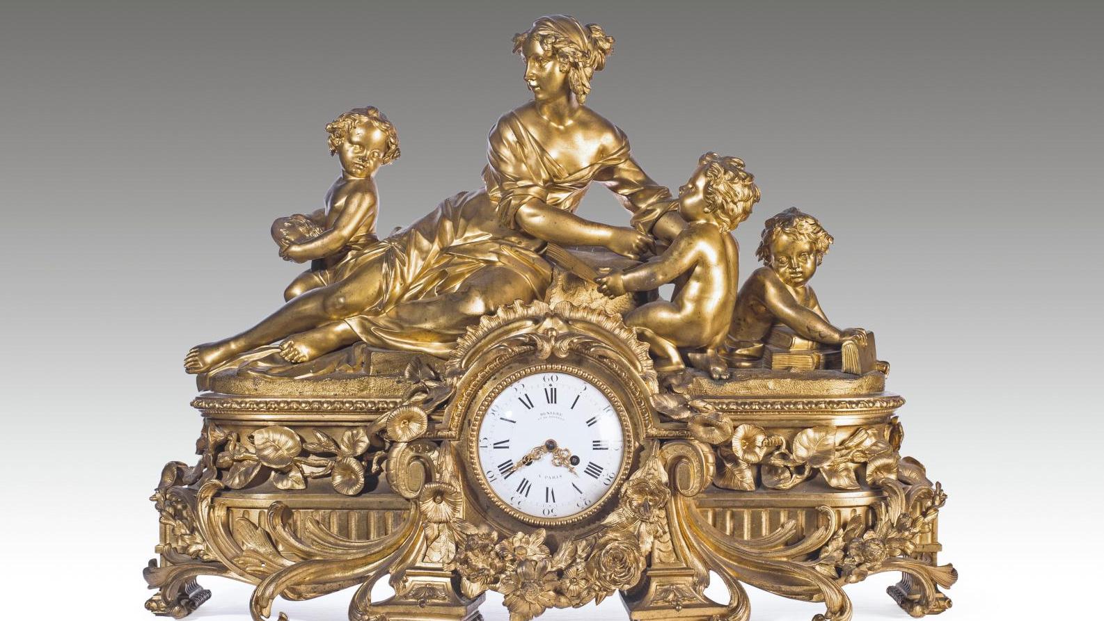 Époque Napoléon III, pendule en bronze doré, marquée sur le cadran «Denière - Ft... À Toulouse, l’opulence d’un XIXe siècle historiciste
