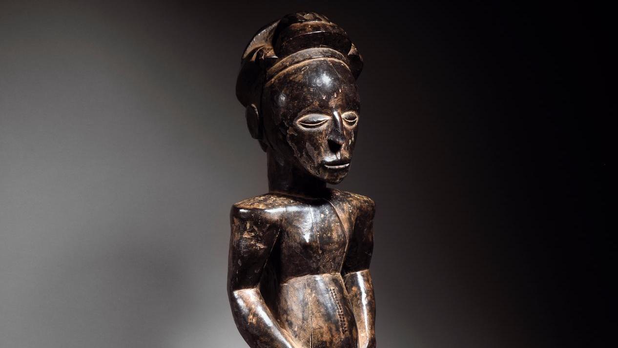 Democratic Republic of the Congo, Hemba ancestor figure, Niembo of the Luika, shiny... An Icon of Hemba Sculpture