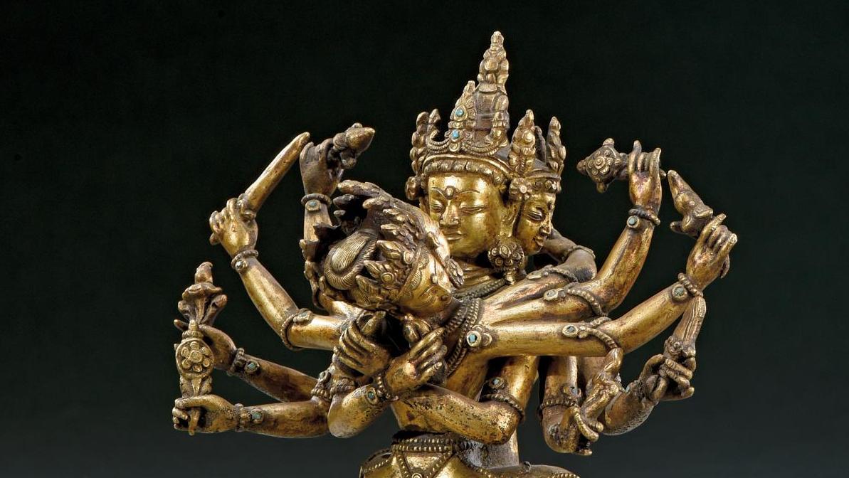 Tibet, début du XVIIIe siècle. Bouddha en bronze doré ciselé, cabochons de turquoise,... Divinités du Tibet versus guerriers japonais