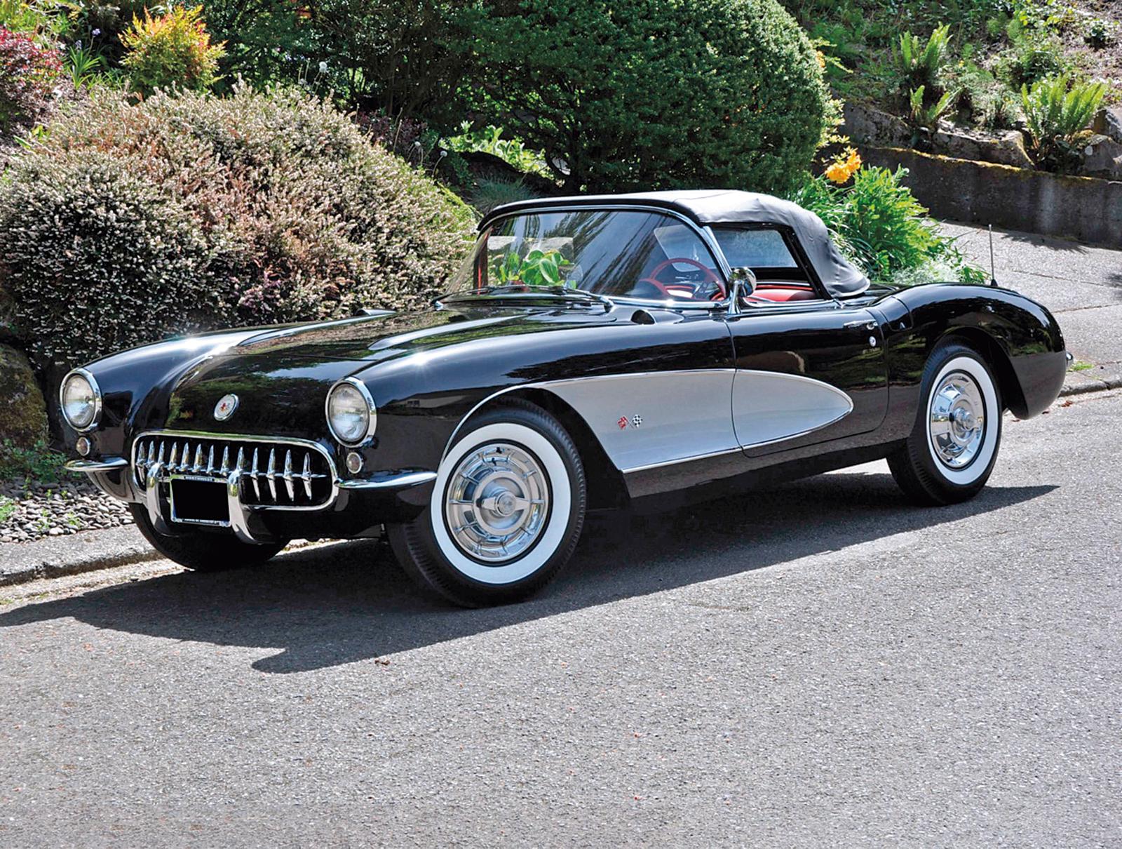 Du côté des icônes américaines des fifties, on remarquait une incontournable Chevrolet Corvette C1 millésimée 1957, disputée jusqu’à 90 00