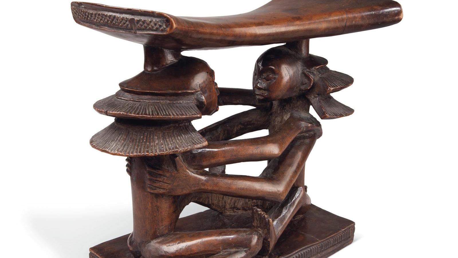 Appui-tête luba-shankadi (République démocratique du Congo), bois, 17,5 x 17,2 cm.... Succession Madeleine Meunier, la magie de l’Afrique
