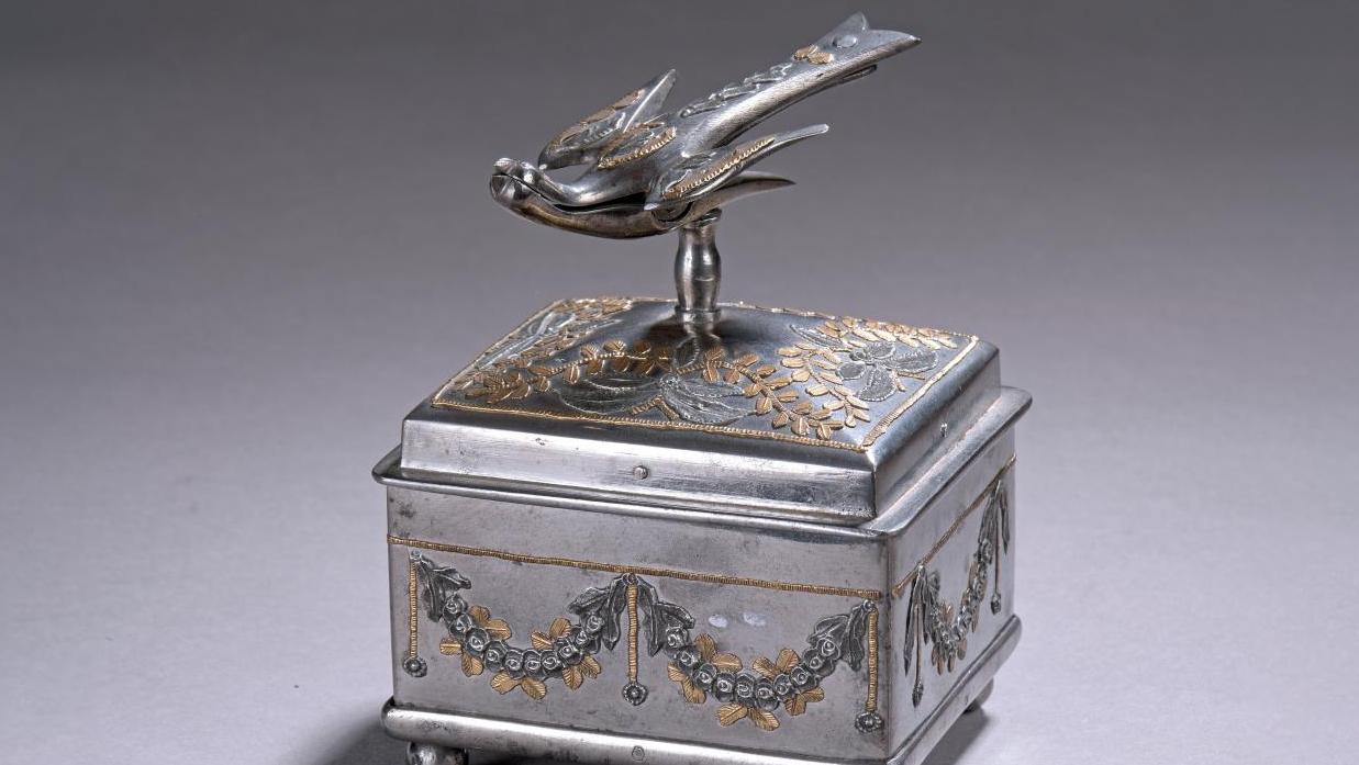 Toula, début du XIXe siècle, attribué à T. L. Svetchnine. Coffret en acier, intérieur... L'acier de Toula miniature d'une collection