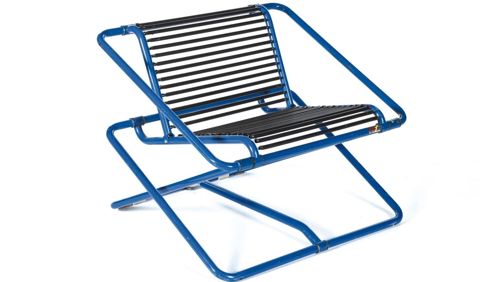 Ron Arad (né en 1951), fauteuil dit Rocking Chair à structure en métal laqué bleu,... Ron Arad : hommage à Herbst