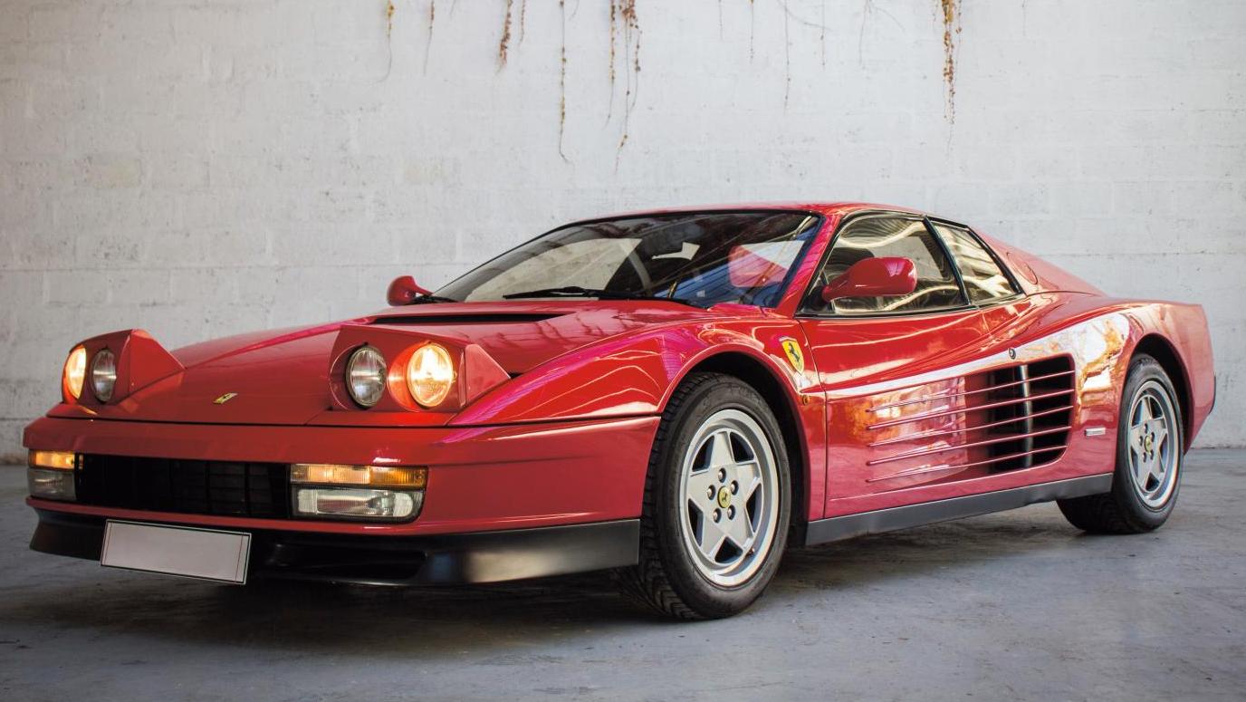 1988, Ferrari Testarossa, couleur rosso corsa et intérieur noir, 31 600 km, carte... Mythe des années 1980