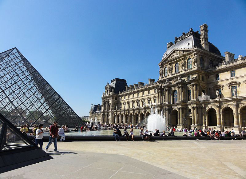 Tu ne prononceras pas le nom du Louvre en vain