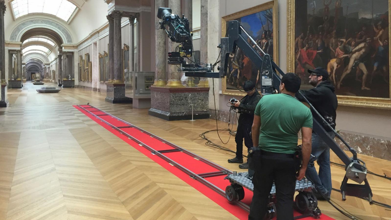 Le Louvre accueille désormais plus de 450 tournages par an, contre 120 en 2014.  Le Louvre, star des écrans