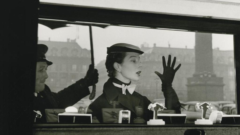 Jean-Philippe Charbonnier, Bettina la plus belle, 1953, tirage argentique de l'exposition... Dans l’objectif de Jean-Philippe Charbonnier 