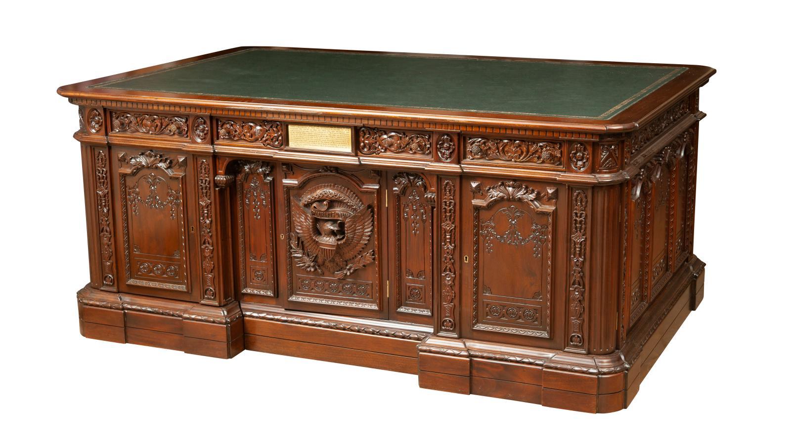 Replica of the desk of the President of the United States of America, known as the... An American Presidential Icon