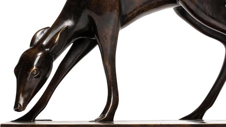 Armand Petersen (1891-1969), Antilope broutant, bronze à patine brun nuancé, fonte... Le monde animal, de Petersen à Godchaux