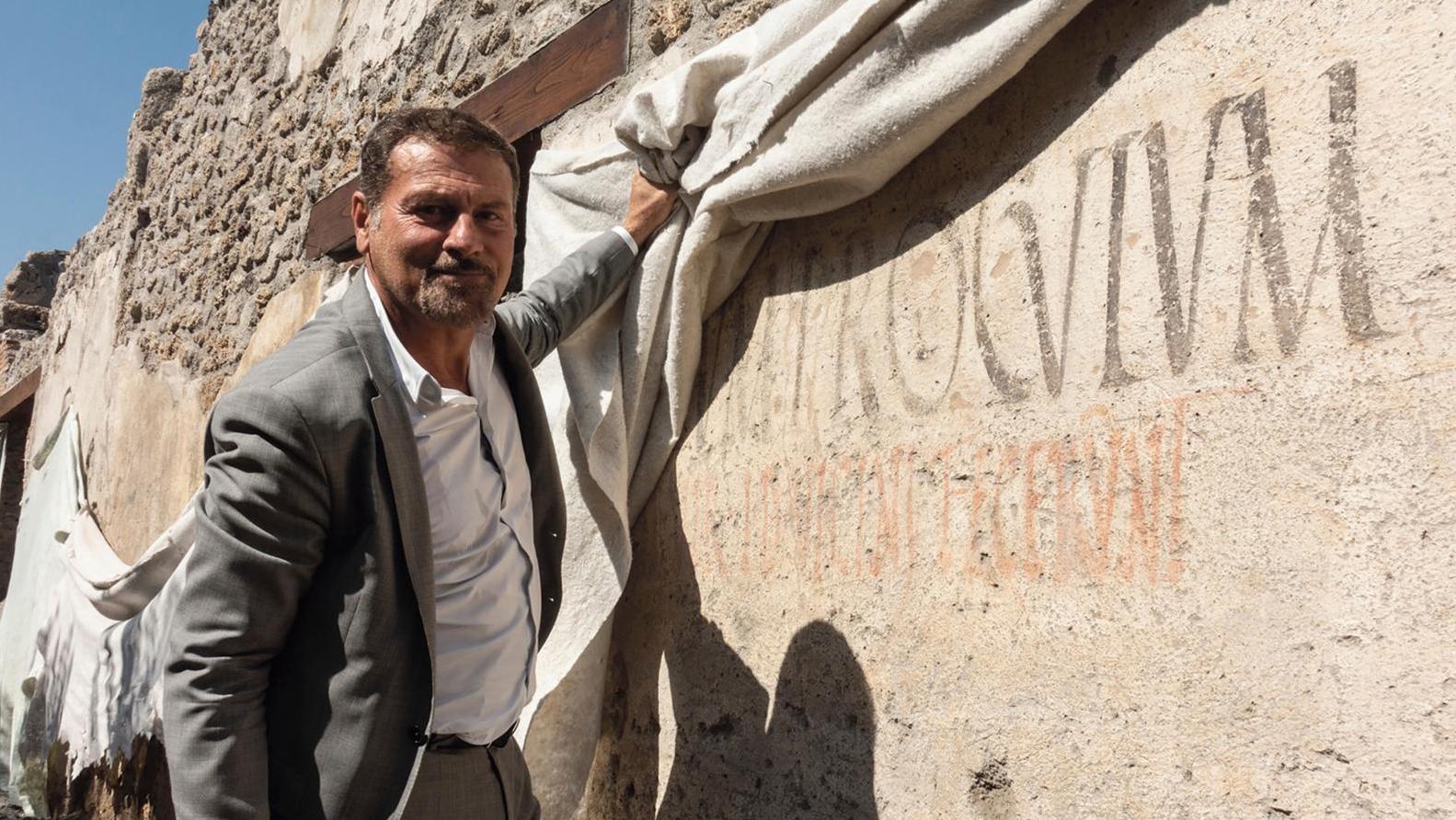 Le directeur général du parc archéologique de Pompéi, le professeur Massimo Osanna,... Massimo Osanna, ange gardien de Pompéi