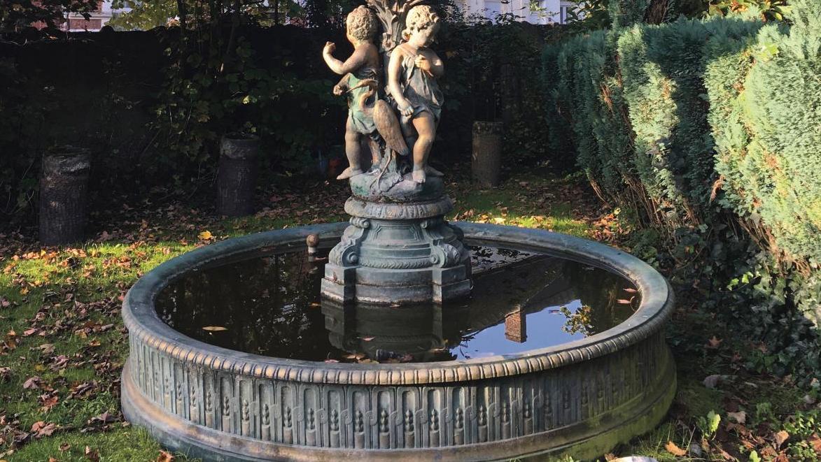 Fonderie de Ducel ou du Val d’Osne, fin du XIXe siècle. Fontaine monumentale en fonte... De Carmontelle à une fontaine de la fonderie du Val d’Osne