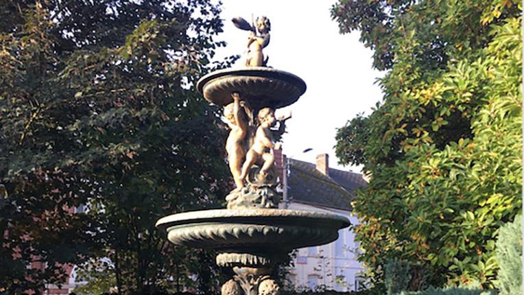 Ducel or Val d’Osne foundry, late XIXe siècle. Monumental fountain in cast iron and... From the Monumental Paintings by Carmontelle to a Monumental Fountain 
