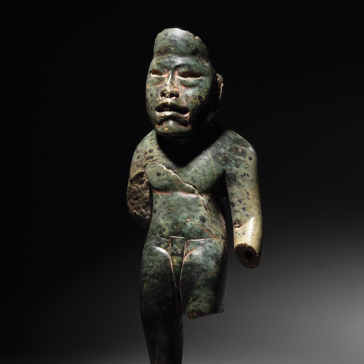 The Universal Nature of an Olmec Statuette - Lots sold