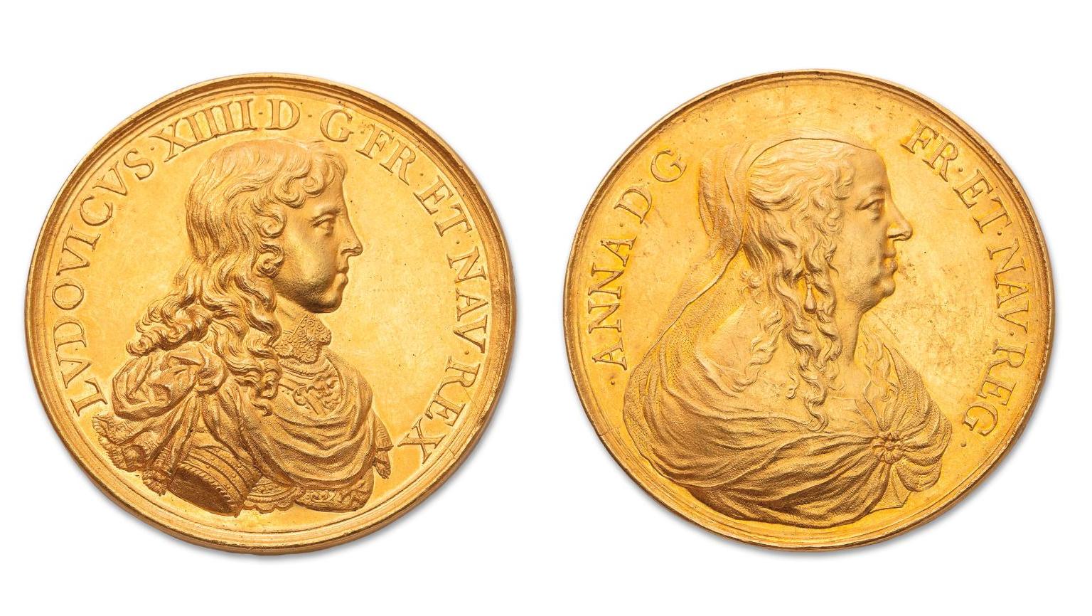 Louis XIV (1643-1715), 1643, médaille en or, 92,96 g, 50,9 mm, à l’avers «LVDOVICVS.... Louis XIV en gloire