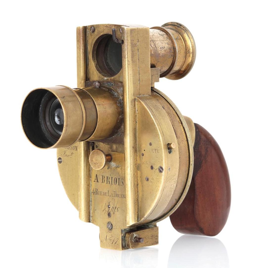 Un appareil photo  inspiré par le revolver de Samuel Colt