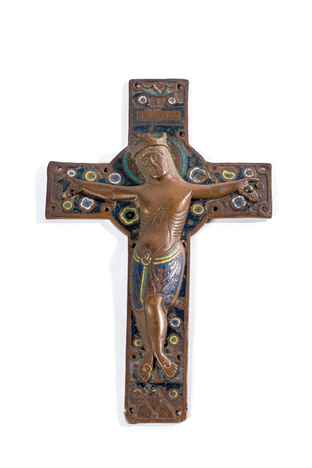 Un Christ en émaux de Limoges du XIIIe siècle
