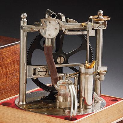 Une machine à anesthésier des années 1890 - Panorama (avant-vente)
