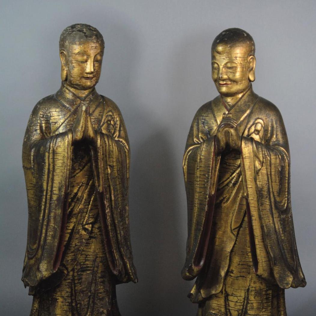 De fidèles disciples bouddhiques Ming - Avant Vente